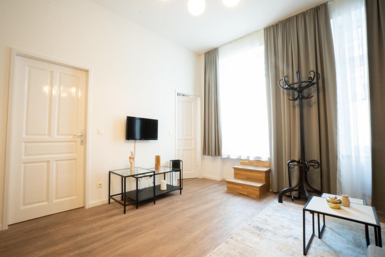Spacious Apartment With Huge Shared Terrace And Grill Located Between City Centre And Donau River 비엔나 외부 사진