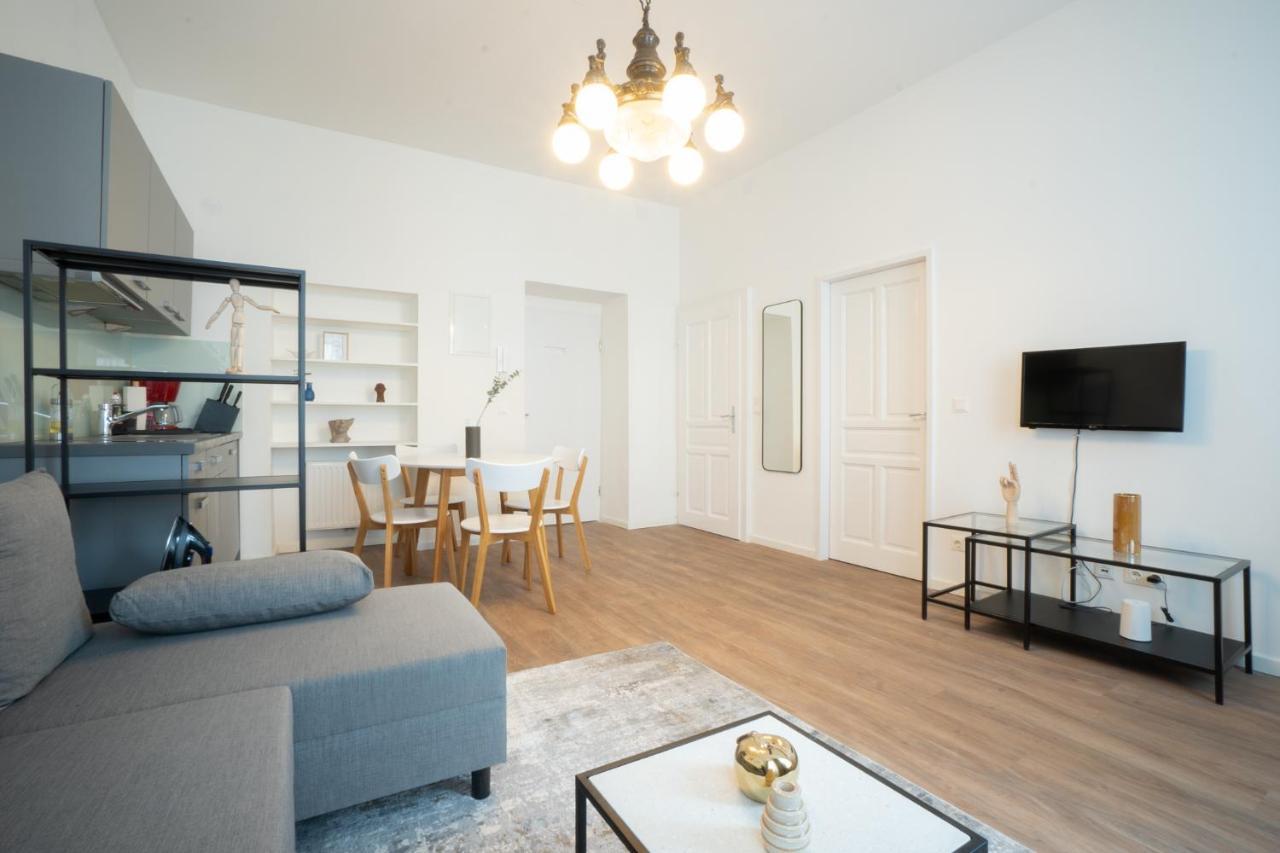 Spacious Apartment With Huge Shared Terrace And Grill Located Between City Centre And Donau River 비엔나 외부 사진